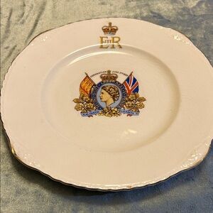 Vintage commemorative plate for the Coronation of Queen Elizabeth II in 1953.